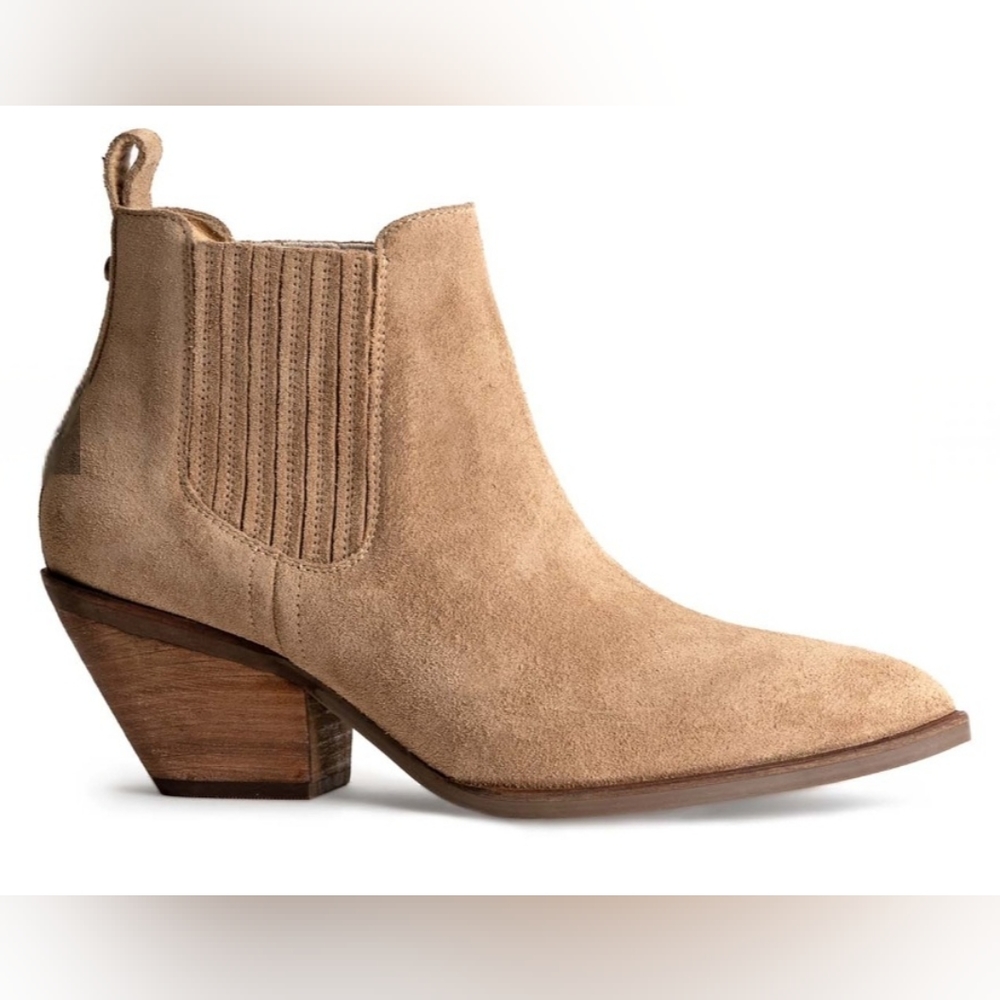 Ankle boots